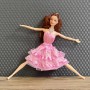 Кукла шарнирная с 2 платьями и аксессуарами (расческа, колье или заколка) в коробке, 30 см, платье светло-розовое